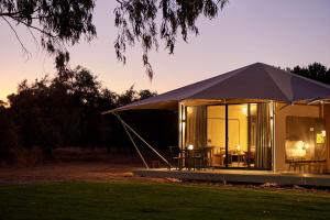 Olio Bello Lakeside Glamping
