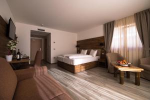 Junior Suite with Garden View