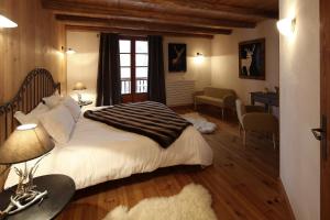 Hotels Auberge du Moulin de Lere Restaurant 1etoile : Chambre Double - Vue sur Montagne