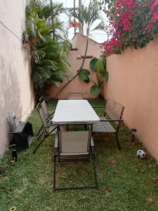 CASA EN CONDOMINIO CON ALBERCA EN CUAUTLA MORELOS