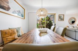 Kailani Beach House - LJHooker Yamba