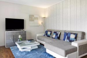 1 Bed Apartment Sleeps 4 with Pool