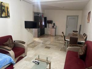 Appartement 19 3èm étage ( POUR FAMILLE )