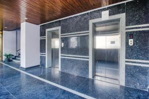 FabHotel SSR Fern Suites - 100M from GSM Mall Madeenaguda