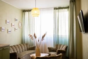 Leola Center Apartment