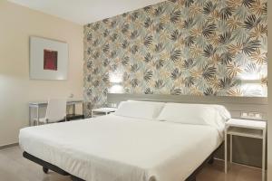 Interior Double or Twin Room room in Welcome Gros Hotel
