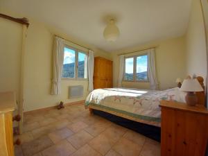 Detached villa with pool, Partial air-conditioning,in a secure private garden, 800 metres from medieval village