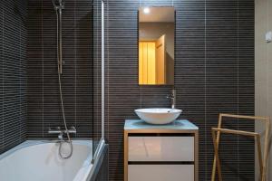 VilamouraSun Aquamar 110 - Pool and Marina View