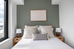 Seaport 1BR w Gym Pool WD Doorman BOS-279