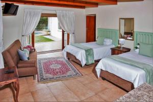 The Sun Room Family Suite