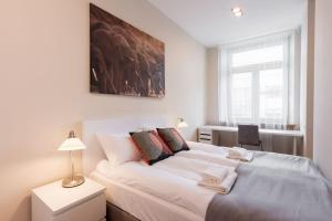 Luxury Apartments Nearto Main Square