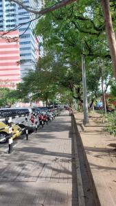 USA embassy front suite Pearl of the Orient