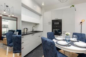 Arkadia Wola Apartment with Parking by Renters