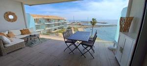 NEPITA- Vue mer- piscine en résidence de standing- clim-Wifi