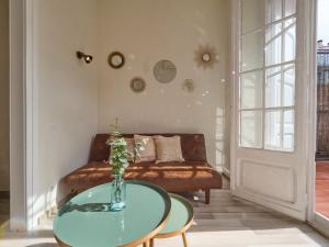 The Living Terrace Spacious Home in Eixample