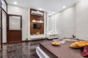 Homlee-Basement Flat with kitchen in Saket, South Delhi