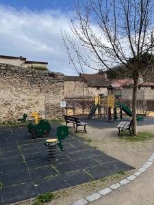 Maisons de vacances Le Trefle d'Or : Maison 2 Chambres