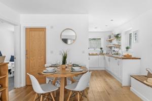 Plover 1, The Cove - On site pool - Wi-Fi