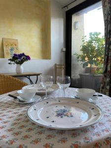 Maisons d'hotes Jolie Chambre avec petit jardin vue magnifique Pernes les Fontaines : photos des chambres