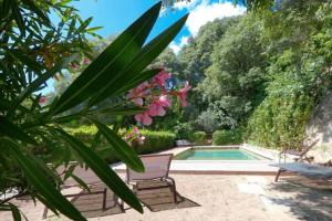 Maisons de vacances Maison avec piscine a Lacoste : photos des chambres