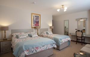 Twin Room with Private Bathroom room in Keef Halla Country House