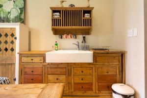 Alphen Drive Apartments