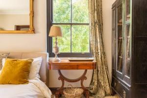 Alphen Drive Apartments