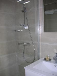 Hotels Hotel L'Ecailler : photos des chambres