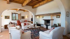 Cosciano 12, Emma Villas