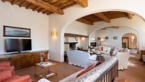 Cosciano 12, Emma Villas