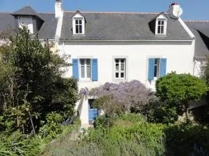 Maison familiale typique à Sauzon avec jardin, proche du port - FR-1-418-11 - Sauzon