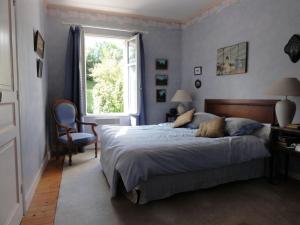 Maisons de vacances Maison familiale typique a Sauzon avec jardin, proche du port - FR-1-418-11 : photos des chambres