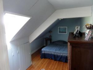 Maisons de vacances Maison familiale typique a Sauzon avec jardin, proche du port - FR-1-418-11 : photos des chambres