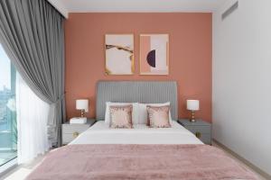 Maison Privee - Trendy Apt on the Creek w Superb Dubai Skyline Vw