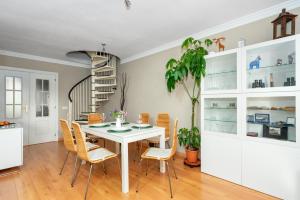 Penthouse with seaview by Costarentals - Ref 08