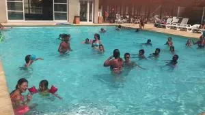 Villa 45 M2 dans parc arboré avec piscine - Aigues-Vives