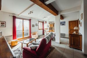 Maisons de vacances Spacious apartment with garage and balcony overlooking the mountains : photos des chambres