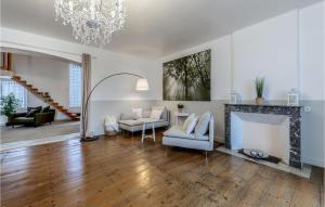 Awesome Home In Arthenac With Wifi