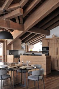 Chalets Chalet Le Moulin, Courchevel Le Praz, 6 chambres, Ski in, Ski out : photos des chambres