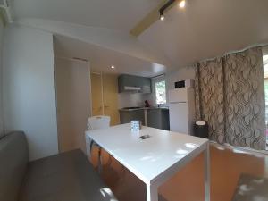Campings Camping Rives du Lac de Sainte Croix : photos des chambres