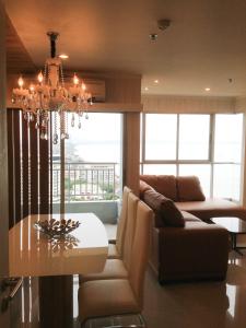 Jomtien condo, Beachfront & Sea view