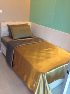 Jomtien condo, Beachfront & Sea view