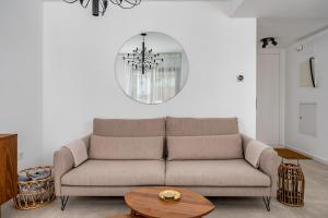 Beachclose apt with pool by Costarentals - Ref 22