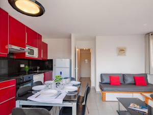 Apartment Les Coteaux de la Nartelle-17 by Interhome