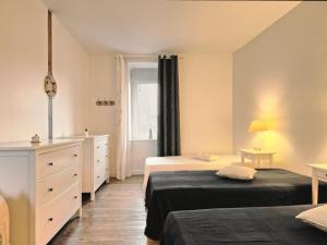 Maisons de vacances Holiday Home Le Jardin du Bourg - SQY101 by Interhome : photos des chambres