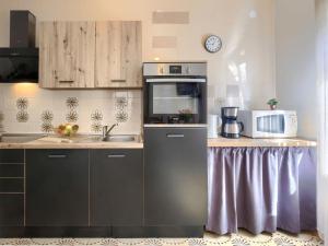 Apartment Dana - UMA151 by Interhome