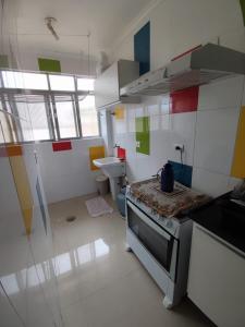 Guarujá, apto a 150 metros da praia - Enseada