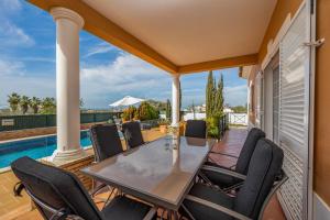 Laura by Algarve Villa Holidays