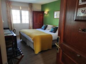 Hotels Hotel La Marisa Grande Plage : photos des chambres