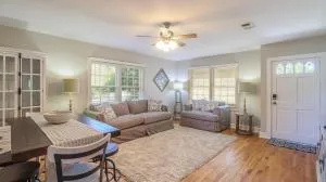 House on Cherokee - Cedar Lake